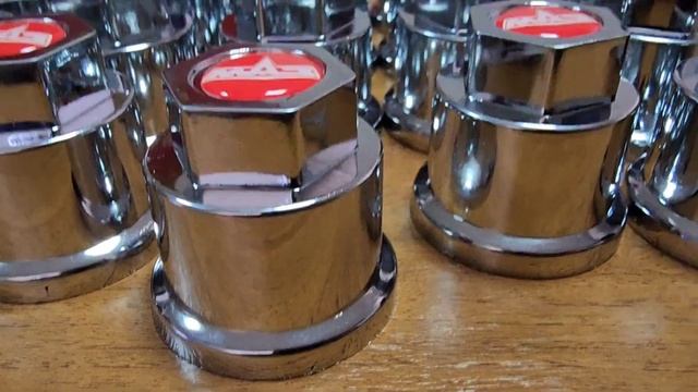 Колпачки на гайку колеса 32 мм Хром пластик Высокие. С Логотип МАЗ смотреть онлайн