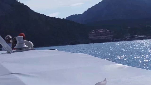 МОРСКАЯ ПРОГУЛКА В НОВЫЙ СВЕТ НА ЦАРСКИЙ ПЛЯЖ смотреть онлайн