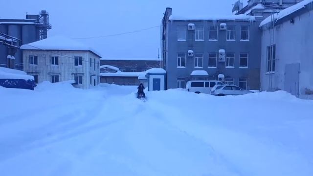 Катания на мотобуксировщике смотреть онлайн