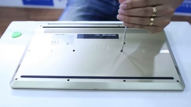 Đánh giá Laptop Dell Vostro 5568 i5 7200U|4GB RAM|1TB HDD|VGA GT940MX 2GB | 15.6 HD | Win 10 смотреть онлайн