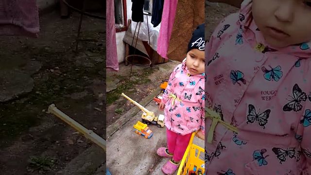 Игра в магазин! Магнит!! Продавец Костя, покупатели Уля и Милана💋 смотреть онлайн