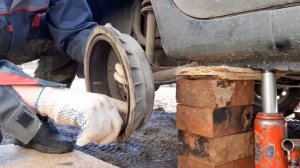 КАК СНЯТЬ ЗАДНИЙ ТОРМОЗНОЙ БАРАБАН НА ЛАДЕ КАЛИНЕ???