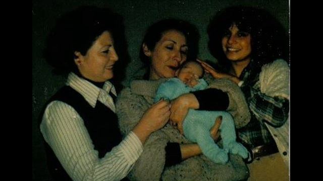 Poema de Sara Parga a su bisnieto Ismael смотреть онлайн