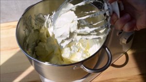 Белково - масляный крем. Идеальный крем для выравнивания тортов.