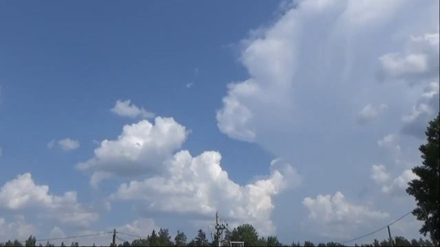 Рекордная +36-градусная жара и развитие мощной грозовой моноячейки 23 июня на севере ЛО смотреть онлайн
