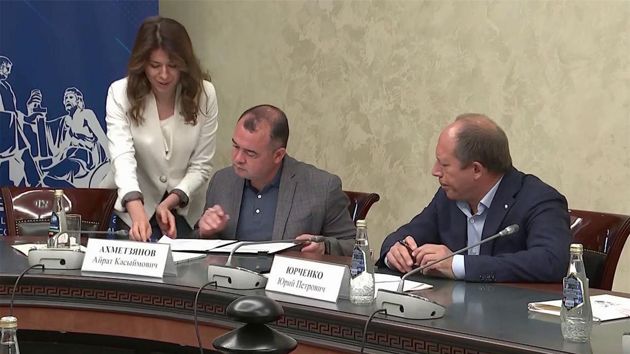 Общественная палата Курской области и партия пенсионеров подписали соглашение о сотрудничестве на выборах