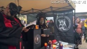 «Церковь Храм Сатаны» в Техасе, проводит церемонию отречения от Бога и переходят на сторону дьявола