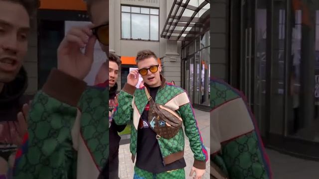 СКОЛЬКО СТОИТ ШМОТ МЕЛСТРОЯ?!ЛУК ЗА 7 ЛЯМОВ???! смотреть онлайн
