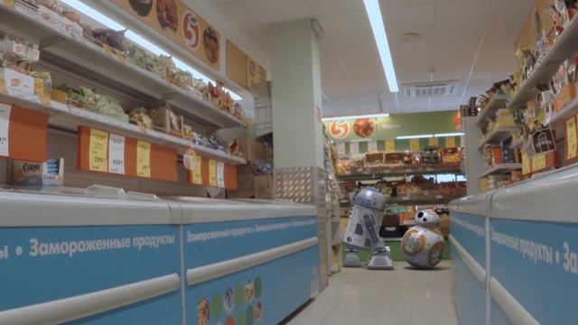 R2-D2 and BB-8 go shopping. 3d animation fun test. Ирбит 2018. смотреть онлайн