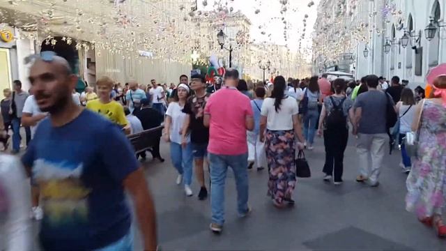 Москва. Никольская улица. Разгар чемпионата. смотреть онлайн