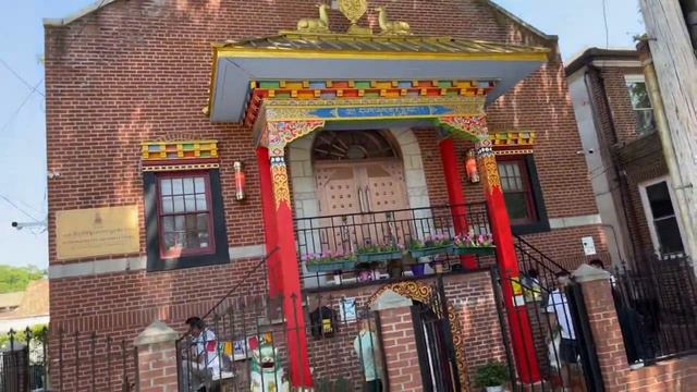 Lunch with H.E. Bhakha Rinpoche at New York Palyul Center смотреть онлайн