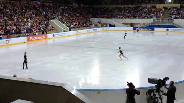 Кусочек разминки. Короткая программа. Женщины. Предсезонные контрольные прокаты 2019/20 смотреть онлайн