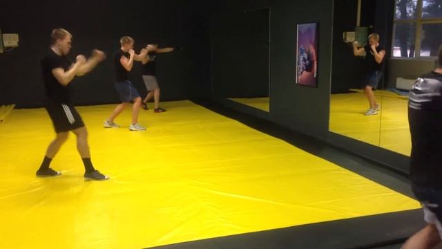 Бокс, работа над школой тренер Ян Кульков АРЕНА смотреть онлайн