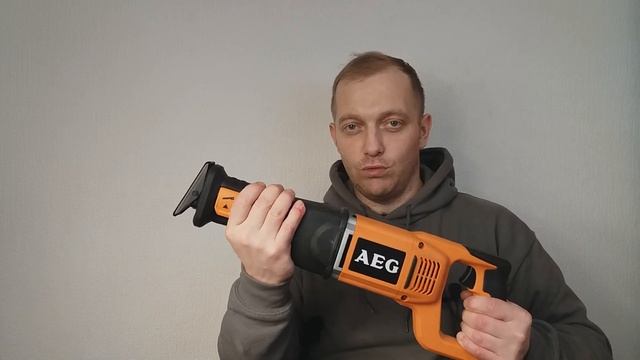 Пила AEG US 1300 XE РАСПАКОВКА смотреть онлайн