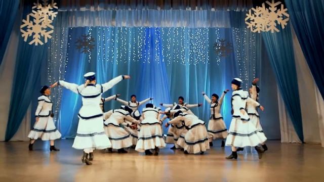 Русская зима - Народный самодеятельный коллектив ансамбль народного танца "Быстрянка" смотреть онлайн