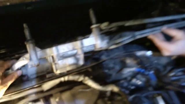 #099(2) снятие трапеции стеклоочистителя(Audi Q7) смотреть онлайн