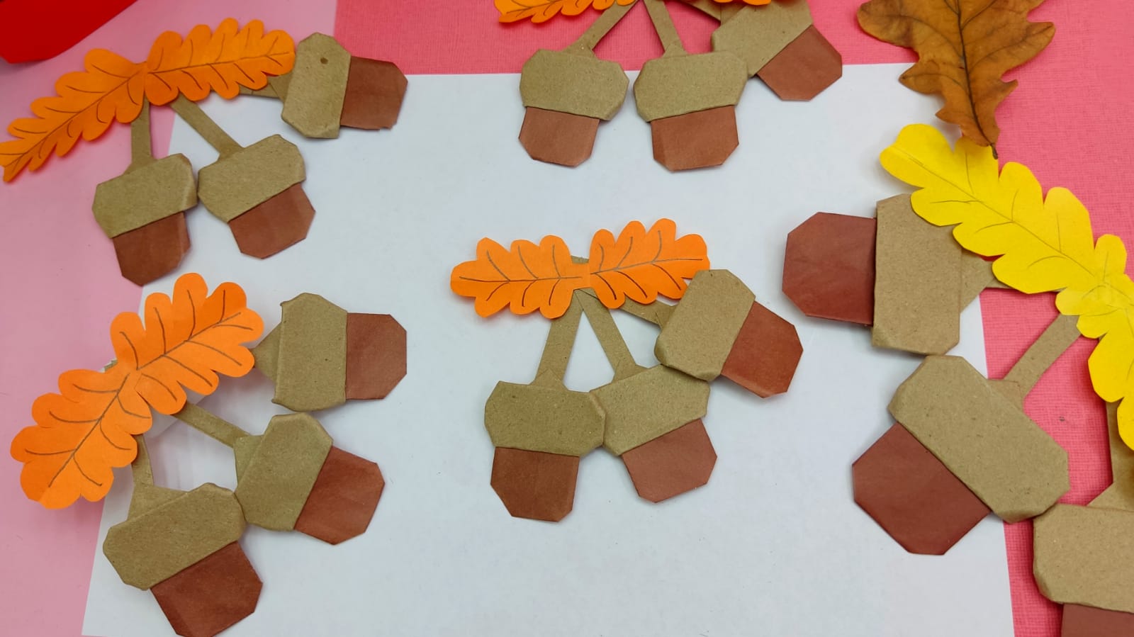 Как сделать желуди из бумаги / Paper Acorns DIY / Желуди из бумаги / Дубовый лист из бумаги