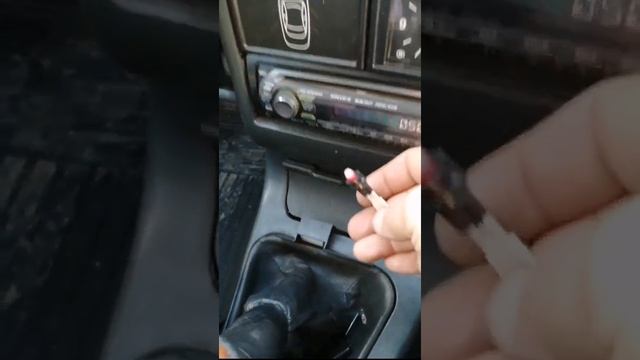 замена лампочки над пепельницей ваз 2110 - 2112 смотреть онлайн