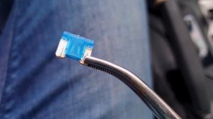 Замена предохранителя TOYOTA RAV4! Шок. В первые столкнулся с таким!