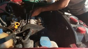 Замена ремня грм VW Golf 4 1.6 16v. Устраняем течь масла с под клапанной крышки.