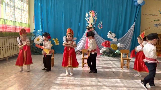 мбдоу павловский црр д/с «мичээр» средняя группа танец «Балалайка» смотреть онлайн
