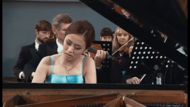 Yellow River Piano Concerto (The 3rd movement) смотреть онлайн