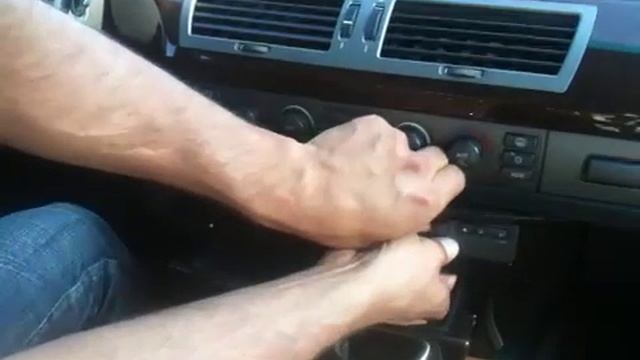 BMW 745i ASK cd unit removal смотреть онлайн