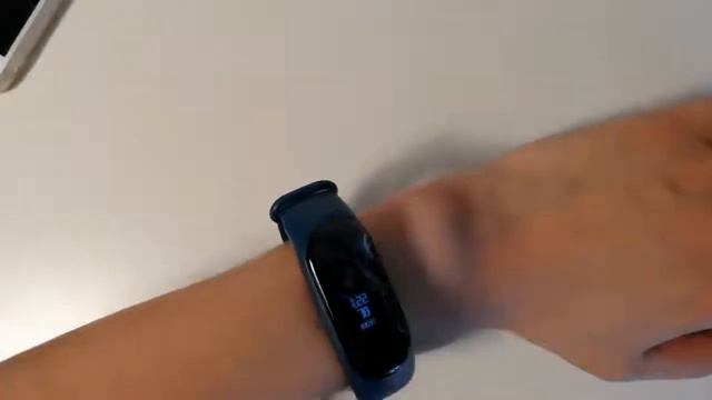 Подключение смарт браслета к телефону смотреть онлайн