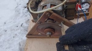 Из двигателя от стиральной машины сделал своими руками самоделку Получился станок