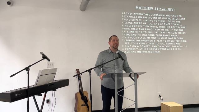 Sunday Service - March 28 (Palm Sunday) смотреть онлайн