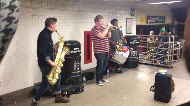 Live at Union Square station, NYC смотреть онлайн