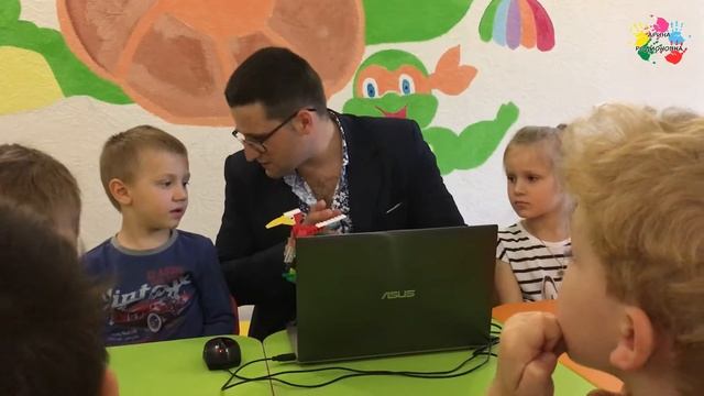Занятие со старшей группой по Lego робототехнике Орел | Детский сад Ялта смотреть онлайн