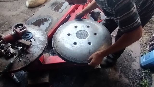 Сдали металл, Чиним роторную косилку! смотреть онлайн