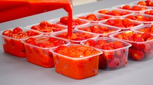 КЛУБНИКА зимой как только что с грядки! Мой любимый способ заготовки клубники на зиму БЕЗ САХАРА!