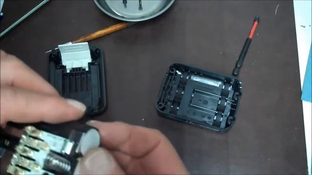 MAKITA 12 VOLT BATTERY BREAKDOWN смотреть онлайн
