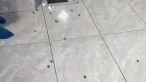 Проверка наклона слива в душевой