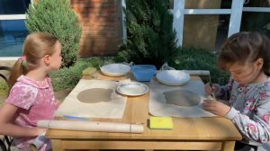 Тарелки из глины. Мастер класс для детей.