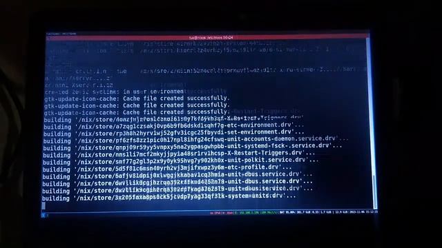 Primer intento Instalando Hyprland en NixOS Linux смотреть онлайн