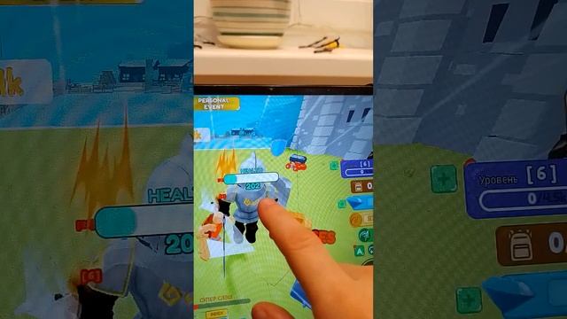 играю в роблокс, в режим под названием симулятор титаны симулятор рубки. смотреть онлайн