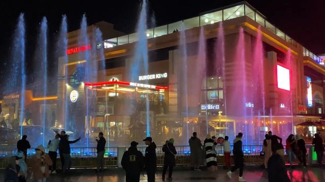 Fountain and music, Menara Mall, Marrakech, Morocco смотреть онлайн