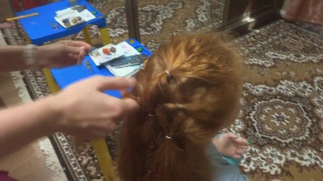 Быстрая прическа с помощью силиконовых резиночек смотреть онлайн