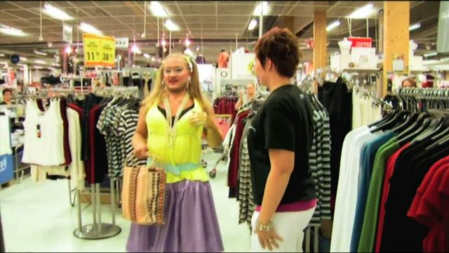 Supermarket Pranks PART 2! - The Dudesons смотреть онлайн