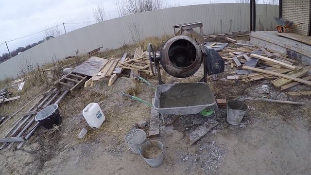Бетон своими руками, пропорции в ведрах / Concrete DIY смотреть онлайн