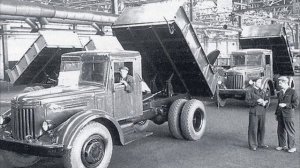 Почему "ЯАЗ-200" в СССР, решили переименовать в "МАЗ-200"?