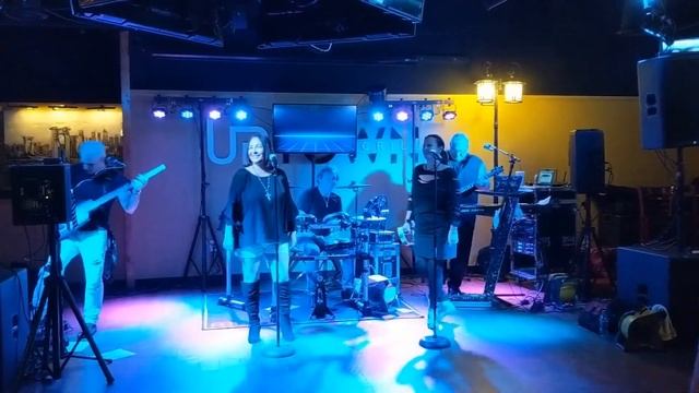 TC and Sass Has the Music! смотреть онлайн