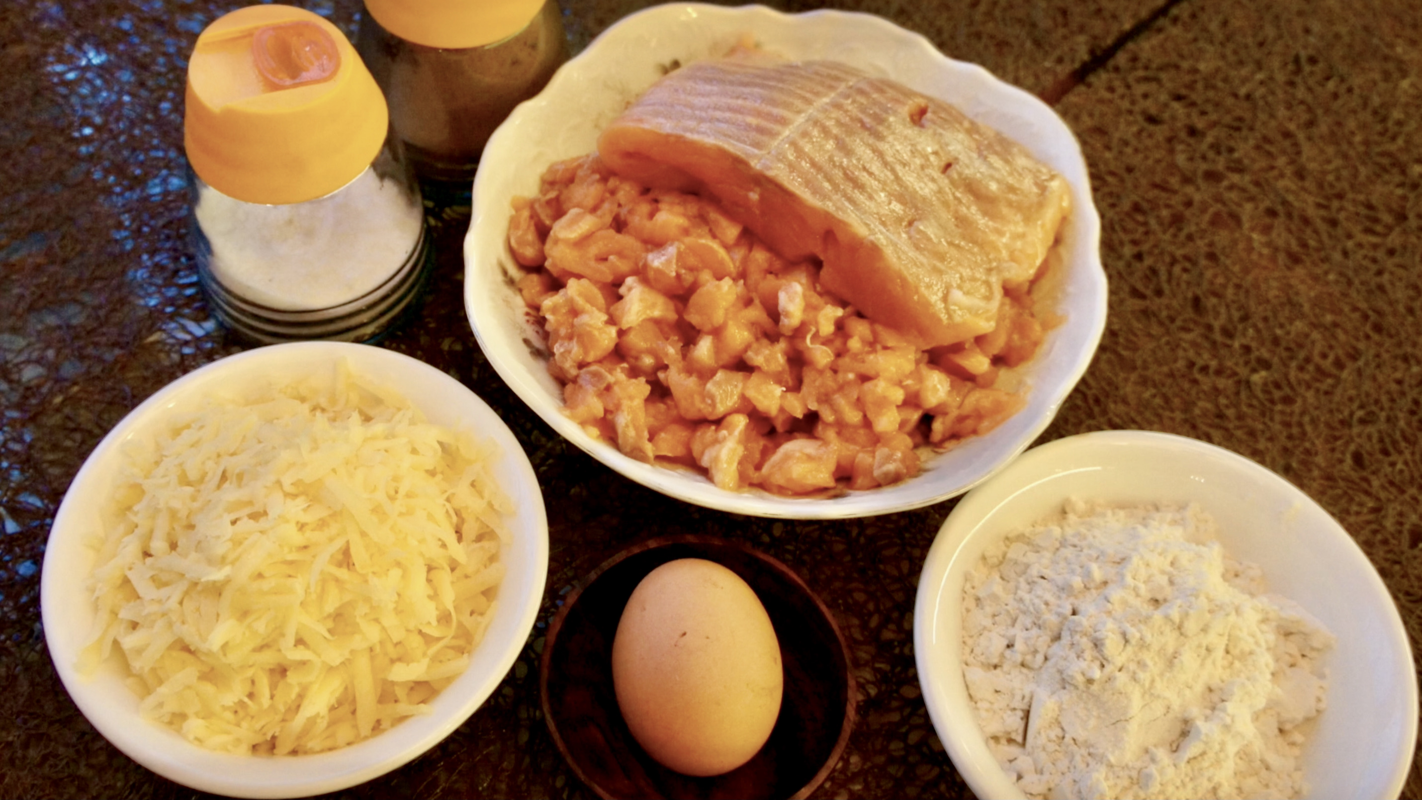 КОТЛЕТЫ ИЗ ФОРЕЛИ С СЫРОМ Вкусно и полезно ? смотреть онлайн