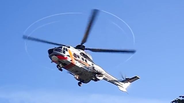 Helicopter takeoff filmed in high speed with Casio Exilim EX-FH100 смотреть онлайн