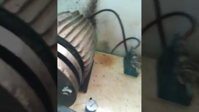 На выходе статора вставлен реактор, после разрядов на статоре появляется напряжение. VID 0827 10122 смотреть онлайн
