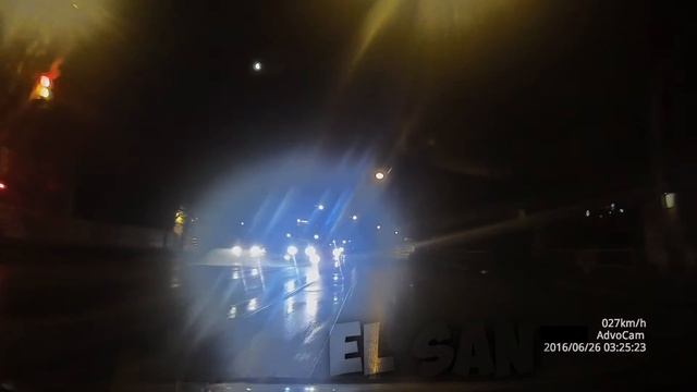 Мойка мокрой дороги после дождя смотреть онлайн