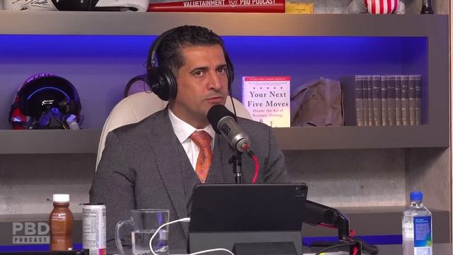 "He Called Out The CIA!" - Is Trump The Only Person To Go Against The Establishment смотреть онлайн